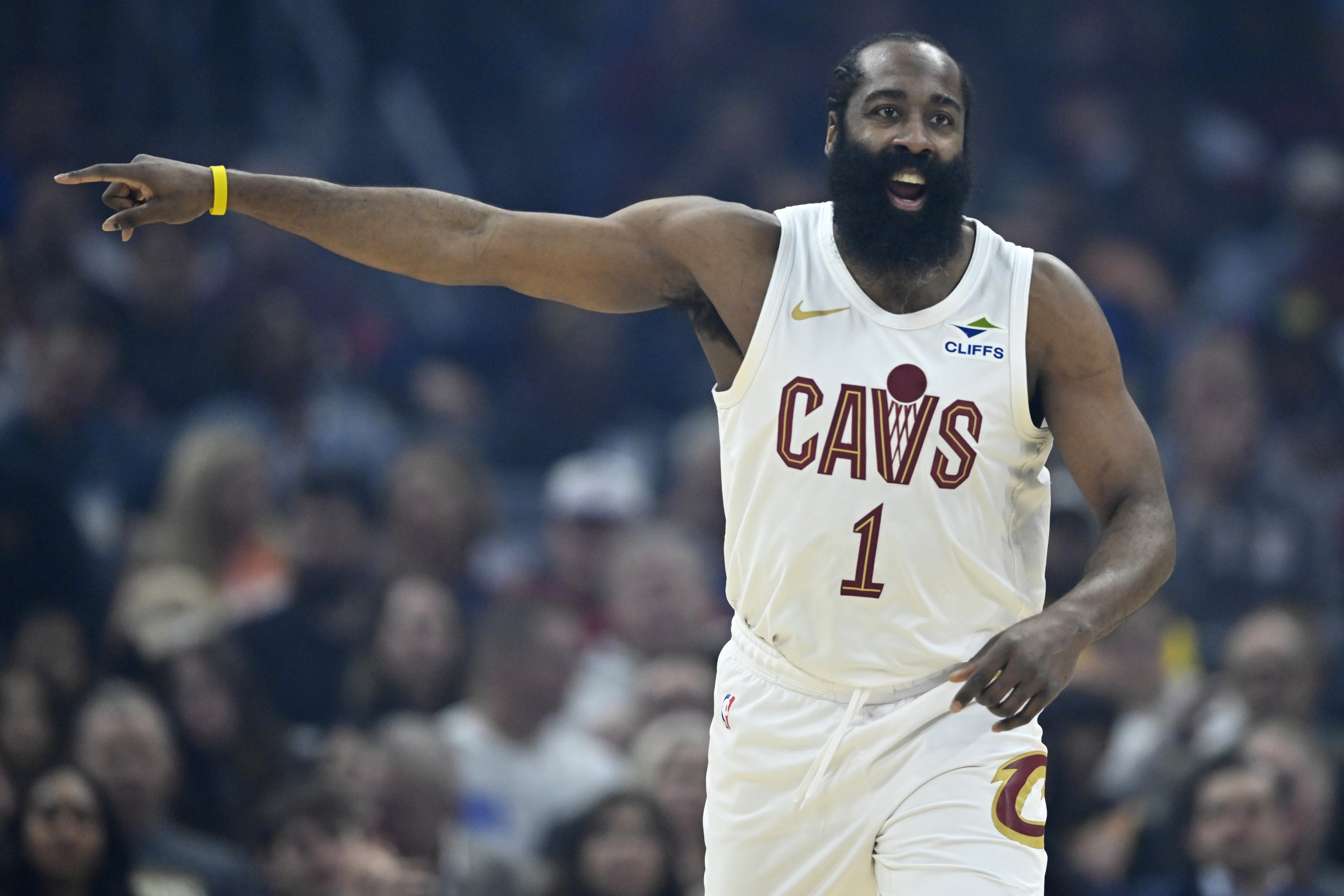 开云体育官网-来骑士后时间减少&amp;效率提升！哈登本季场均23.6分8助&amp;命中率43.4%